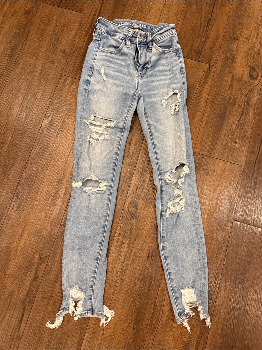 American Eagle Light Blue Distressed Skinny High Rise Jegging 000 short